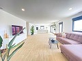 Superbe villa de 4 chambres et 3 salles de bains à Pinoso in Alicante Dream Homes API 1122
