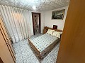 Fantastisches Stadthaus mit 4 Schlafzimmern und 3 Bädern mit Blick auf das Schloss in Petrer in Alicante Dream Homes API 1122