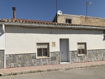 Reihenhaus mit 3 Schlafzimmern, Terrasse, Garage und Garten