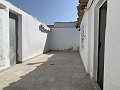 Reihenhaus mit 3 Schlafzimmern, Terrasse, Garage und Garten in Alicante Dream Homes API 1122