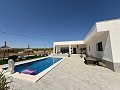 Prachtige villa met 3 slaapkamers en 2 badkamers in Pinoso. in Alicante Dream Homes API 1122
