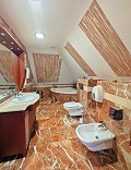 Prachtig privé-landgoed in de bergen met mogelijkheden voor een bedrijf in Jumilla. in Alicante Dream Homes API 1122