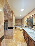 Prachtig privé-landgoed in de bergen met mogelijkheden voor een bedrijf in Jumilla. in Alicante Dream Homes API 1122