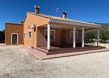 Belle villa de 3 chambres à Salinas à proximité de la ville.