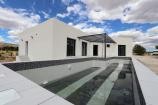 Neubauvilla mit 4 Schlafzimmern und 8m Pool in Alicante Dream Homes API 1122