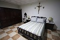Groot vrijstaand huis met 9 slaapkamers in de stad, ideaal voor zaken in Alicante Dream Homes API 1122