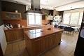 Chalet Aislado con piscina y jardín in Alicante Dream Homes API 1122