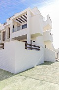 Incroyable appartement avec immense piscine commune et 4 terrains de golf à proximité in Alicante Dream Homes API 1122