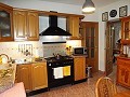 Belle maison de ville de 4 chambres dans le centre d'Ayora in Alicante Dream Homes API 1122