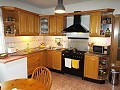 Belle maison de ville de 4 chambres dans le centre d'Ayora in Alicante Dream Homes API 1122
