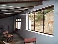 Belle maison de ville de 4 chambres dans le centre d'Ayora in Alicante Dream Homes API 1122