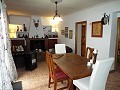 Belle maison de ville de 4 chambres dans le centre d'Ayora in Alicante Dream Homes API 1122