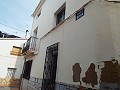 Groot herenhuis met 2 aparte appartementen en garage in Alicante Dream Homes API 1122