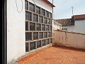 Groot herenhuis met 2 aparte appartementen en garage in Alicante Dream Homes API 1122