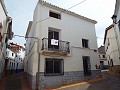 Groot herenhuis met 2 aparte appartementen en garage in Alicante Dream Homes API 1122