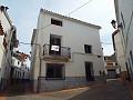 Groot herenhuis met 2 aparte appartementen en garage in Alicante Dream Homes API 1122