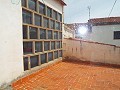 Groot herenhuis met 2 aparte appartementen en garage in Alicante Dream Homes API 1122