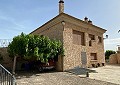 Enorme villa de 5 dormitorios y 3 baños con establos in Alicante Dream Homes API 1122