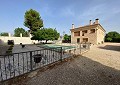 Enorme villa de 5 dormitorios y 3 baños con establos in Alicante Dream Homes API 1122