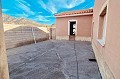 Villa mit 3 Schlafzimmern, 2 Bädern, Pool und Garage in Alicante Dream Homes API 1122