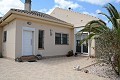 Prachtige villa met 5 slaapkamers, 2 badkamers en zwembad in La Romana in Alicante Dream Homes API 1122