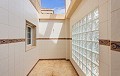 Mooie ruime villa 100 meter van de zee 5 slaapkamers- 4 badkamers in Alicante Dream Homes API 1122