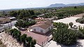 Twee eigendommen op één perceel in Crevillente in Alicante Dream Homes API 1122