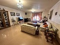 Immense villa à Petrer avec 4 étages in Alicante Dream Homes API 1122