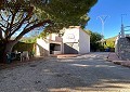 Villa de 3 chambres et 1 salle de bain très bien située avec piscine et maison d'hôtes de 2 étages à Sax in Alicante Dream Homes API 1122