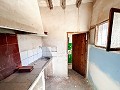Maison de campagne spacieuse de 8 pièces à rénover à Yecla in Alicante Dream Homes API 1122