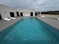Moderne Villa mit 5 Schlafzimmern und 3 Badezimmern in Macisvenda in Alicante Dream Homes API 1122