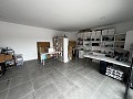 Moderne Villa mit 5 Schlafzimmern und 3 Badezimmern in Macisvenda in Alicante Dream Homes API 1122