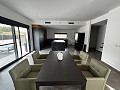 Moderne Villa mit 5 Schlafzimmern und 3 Badezimmern in Macisvenda in Alicante Dream Homes API 1122