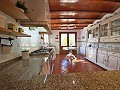 Landhaus mit 4 Schlafzimmern, 4 Minuten außerhalb von Pinoso in Alicante Dream Homes API 1122
