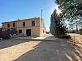 Landhaus mit 4 Schlafzimmern, 4 Minuten außerhalb von Pinoso in Alicante Dream Homes API 1122