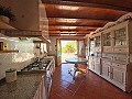 Landhaus mit 4 Schlafzimmern, 4 Minuten außerhalb von Pinoso in Alicante Dream Homes API 1122