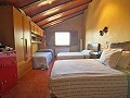 Landhaus mit 4 Schlafzimmern, 4 Minuten außerhalb von Pinoso in Alicante Dream Homes API 1122